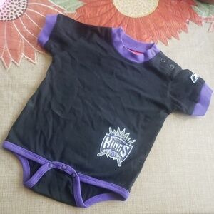 NBA Sacramento Kings baby bodysuit 6/9 M